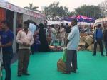 The Union Minister for Minority Affairs, Shri Mukhtar Abbas Naqvi visiting the Stalls, at Hunar Haat, at Islam Gymkhana Marine Lines, in Mumbai on January 08, 2018.