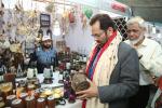 The Union Minister for Minority Affairs, Shri Mukhtar Abbas Naqvi visiting the Stalls, at Hunar Haat, at Islam Gymkhana Marine Lines, in Mumbai on January 08, 2018.