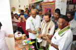 Dated: 25.09.2017, I along with Puducherry Chief Minister Shri V Narayanasamy inaugurated Hunar Haat, being organised by Minority Affairs Ministry at Puducherry.