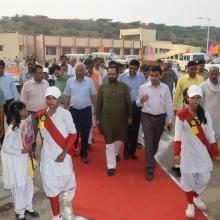 The Minister of State for Minority Affairs (Independent Charge) and Parliamentary Affairs, Shri Mukhtar Abbas Naqvi unveiling the plaque to inaugurate the Staff Quarters at Mewat Model School, in Haryana on September 29, 2016.