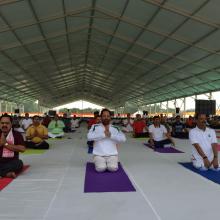 performed Yoga with Jharkhand CM Shri Raghubar  Das & a large number of people from all walks of life on the occasion of International Yoga Day at Prabhat Tara Maidan, Dhurwa in Ranchi.