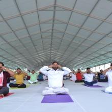 performed Yoga with Jharkhand CM Shri Raghubar  Das & a large number of people from all walks of life on the occasion of International Yoga Day at Prabhat Tara Maidan, Dhurwa in Ranchi.