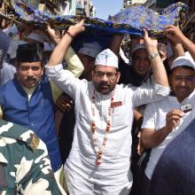 oday offered Chadar of PM Shri Narendra Modi at Ajmer Sharif Dargah of Khwaja Moinuddin Chishti, symbol of Indias great spiritual 